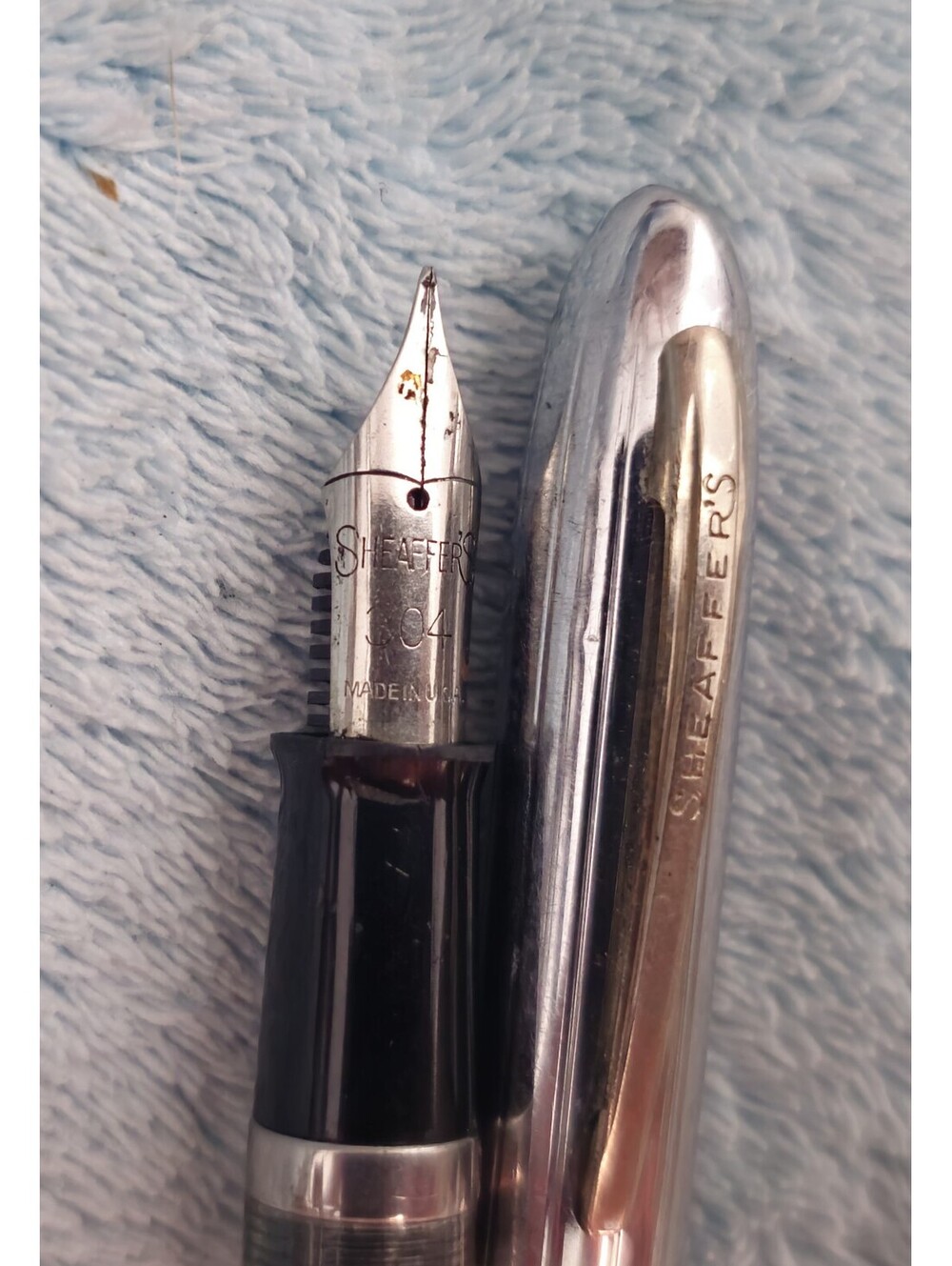 Vintage Sheaffer Fountain Pen with Silver Cap and Clear Barrel